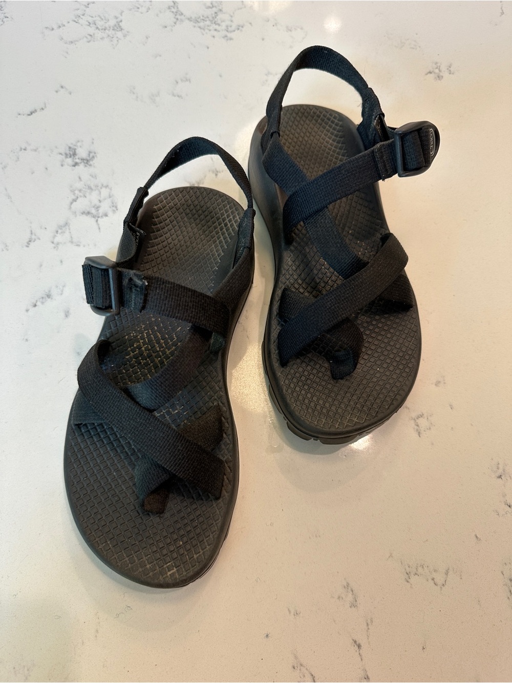 Chaco Z Cloud 2 Black Strappy Spirt Sandals Women’s size 7